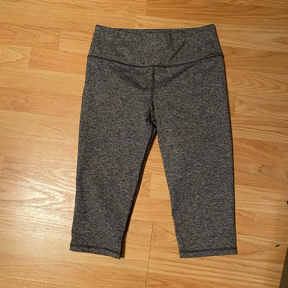 VS Sport Cropped Leggings - Picture 2 of 4
